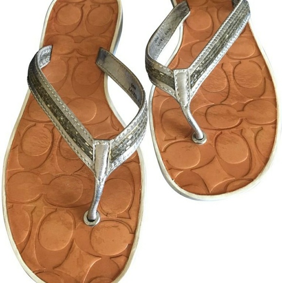 Coach Shoes - EUC Coach Laurel Flip flops